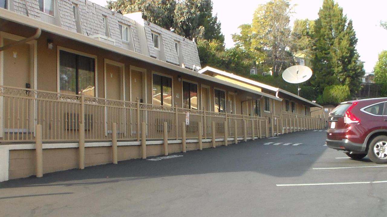 Laurel Inn أوكلاند، كاليفورنيا المظهر الخارجي الصورة